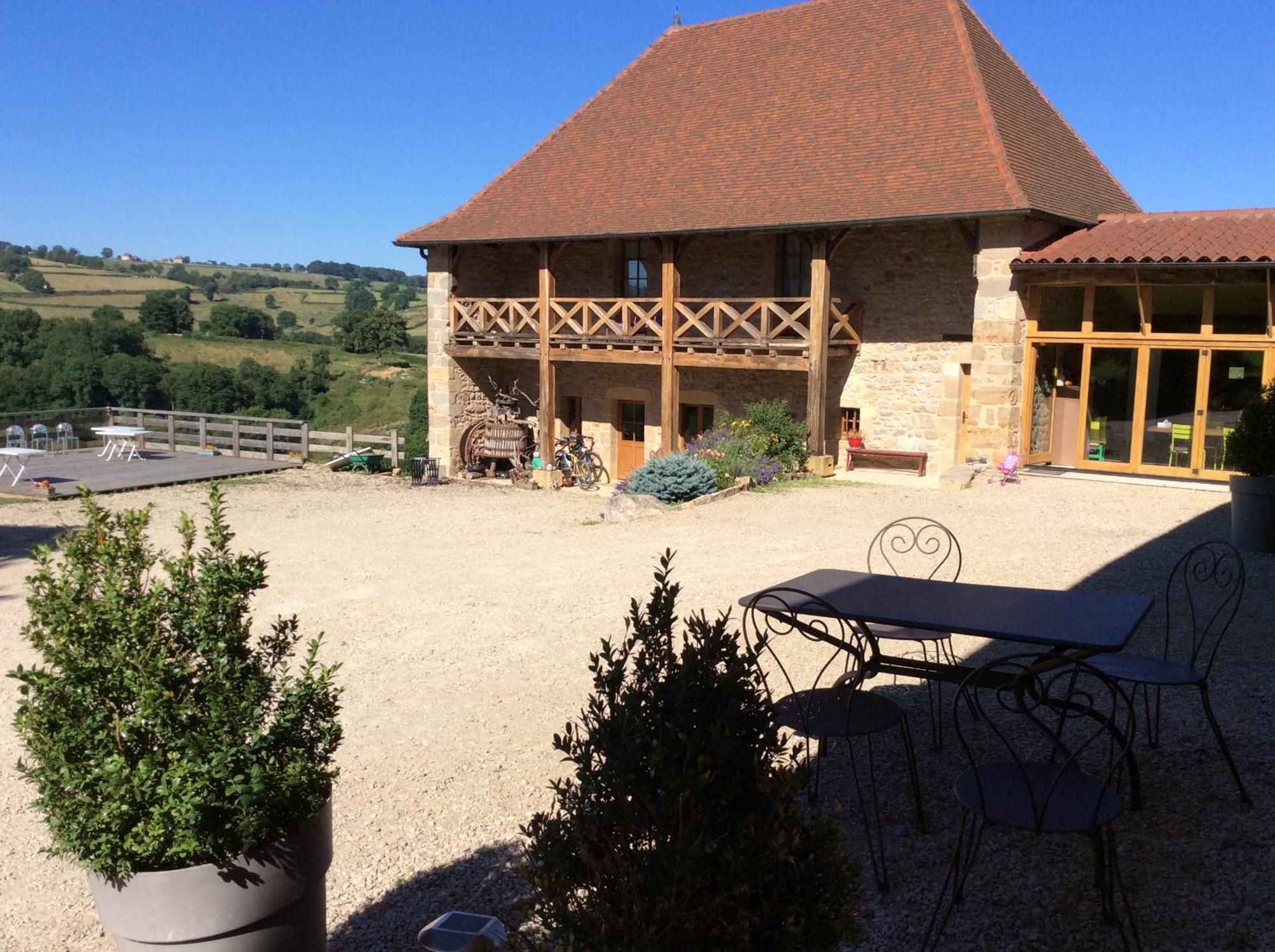Domaine De Noyer Bed & Breakfast Saint-Christophe-en-Brionnais Dış mekan fotoğraf