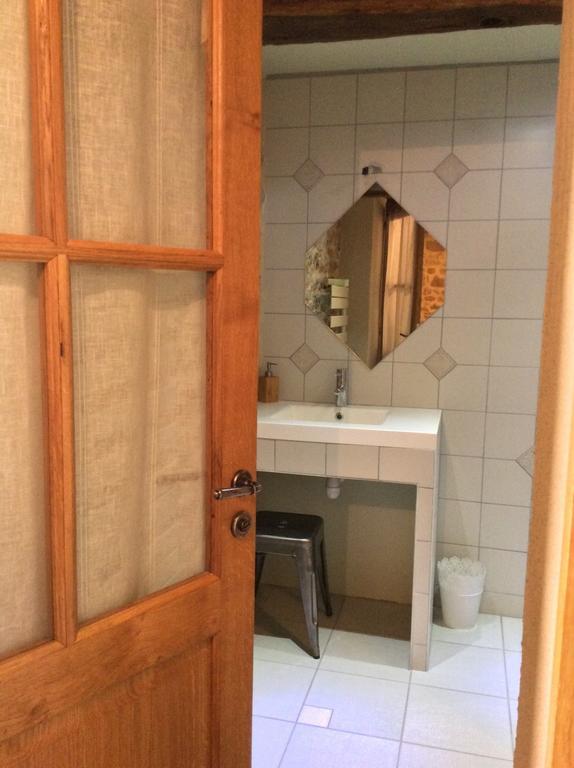 Domaine De Noyer Bed & Breakfast Saint-Christophe-en-Brionnais Oda fotoğraf
