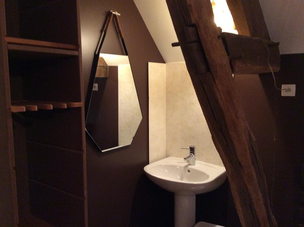 Domaine De Noyer Bed & Breakfast Saint-Christophe-en-Brionnais Oda fotoğraf