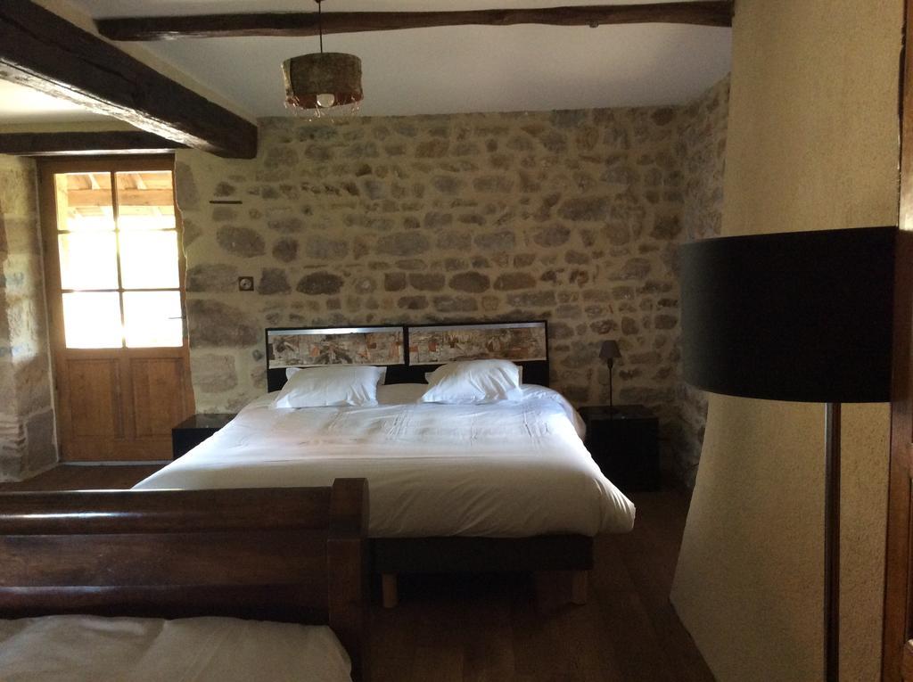 Domaine De Noyer Bed & Breakfast Saint-Christophe-en-Brionnais Oda fotoğraf