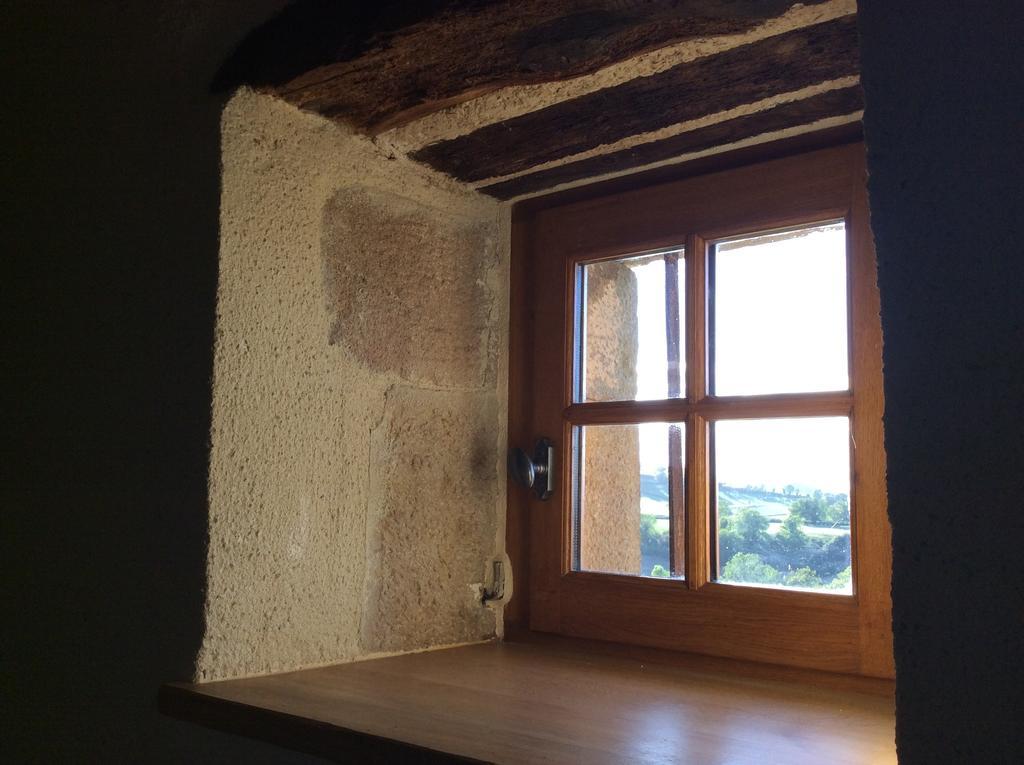 Domaine De Noyer Bed & Breakfast Saint-Christophe-en-Brionnais Oda fotoğraf